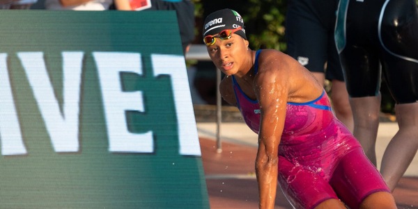 Curtis show al Settecolli: Sara 3ª nei 50 sl, è primato italiano! Super Walsh: nuovo record del mondo