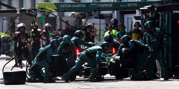 Il mea culpa di Newey. Alonso però non ha tempo