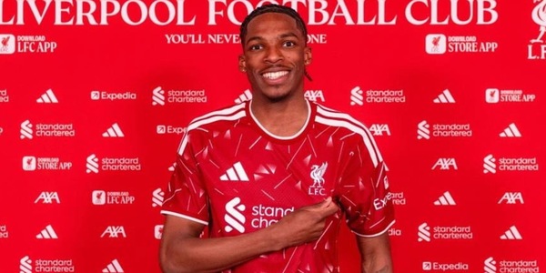 Liverpool, ufficiale l'arrivo di Jaquet: cifre monstre per il difensore 20enne