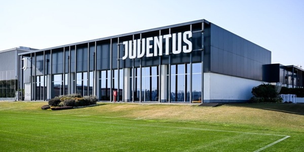 "Resta dov’è, è l’ipotesi più probabile": si allontana un altro obiettivo Juve