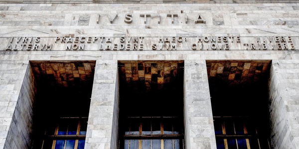 Arbitropoli, mancano le telefonate. Ma i cellulari non vennero sequestrati per “troppo clamore mediatico”