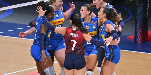 VNL: l'Italia in semifinale, travolta l'Olanda