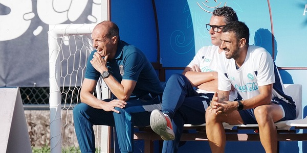 Allegri, esordio da dimenticare: tris dell'Arezzo al Napoli, segna anche "la comparsa Juve"