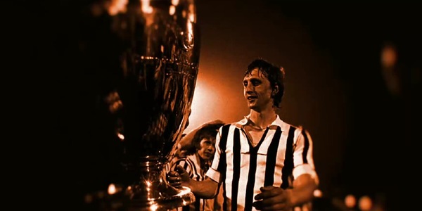 C'è la Juve sulla nuova maglia da trasferta dell'Ajax: ecco il perché