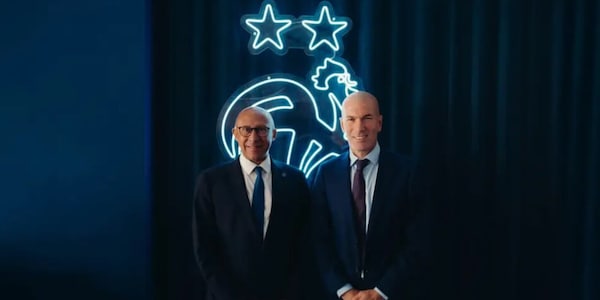 Zidane ct della Francia, è ufficiale: "Non c'è niente di più grande"