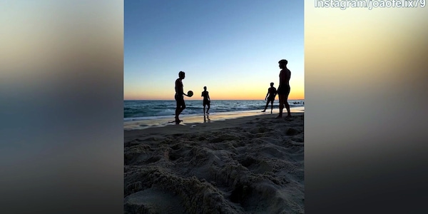 Relax e giocate in spiaggi per l'ex Milan Joao Felix