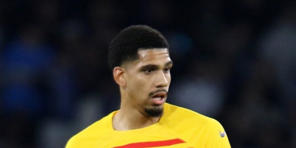 Araujo dal Barcellona al Liverpool: l'ex obiettivo della Juve ad Anfield per una cifra monstre