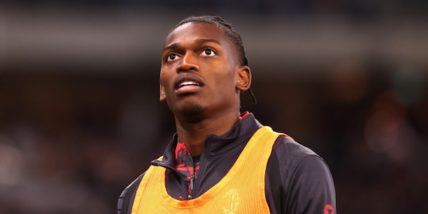 Leao tra infortunio e mercato: escluso da Milan-Manchester United, cosa succede