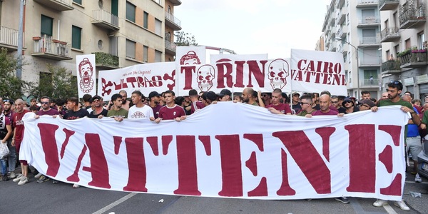 "Cairo vattene", migliaia di tifosi del Toro alla contestazione prima del Milan