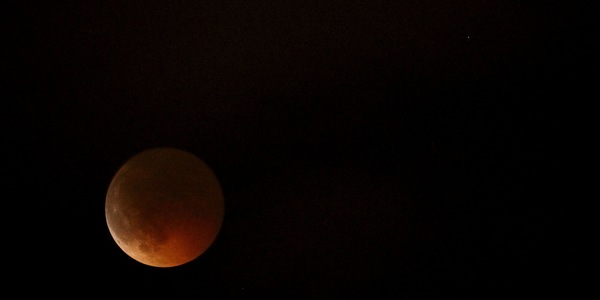 Dopo l'eclissi di Sole arriva quella di Luna, spettacolo all'alba del 28 agosto