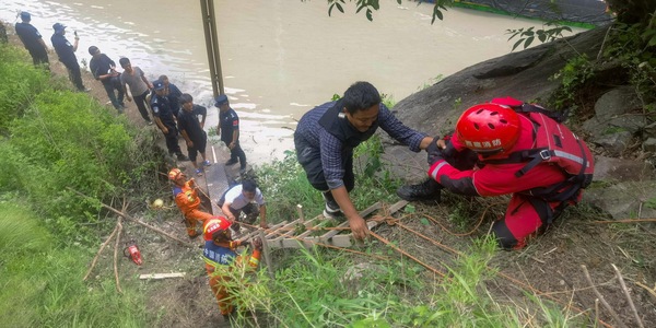 Allarme per il lago di sbarramento, rischio di una nuova piena in Tibet