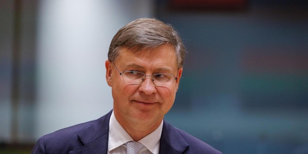 Dombrovskis, 'al G20 non parlo col ministro russo, rispetto per le vittime'