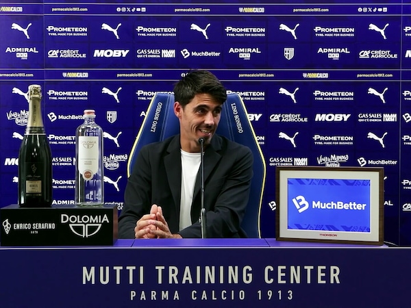 Cuesta elogia Fabregas: "Il suo Como sa fare tutto"