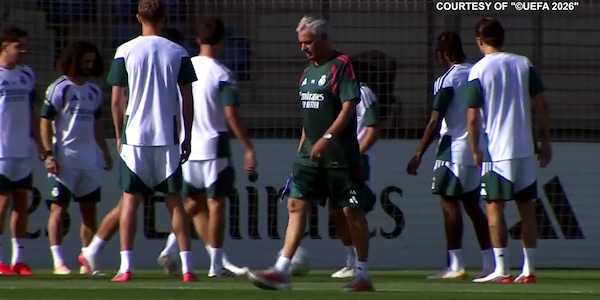 Real Madrid, Mourinho dirige l'allenamento di rifinitura