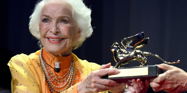Ellen Burstyn Leone alla carriera, 'spero il mio Paese trovi presto una strada maestra'