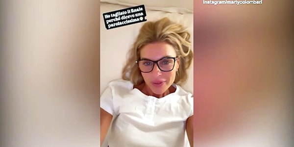 Martina Colombari e Costacurta: che risate a letto