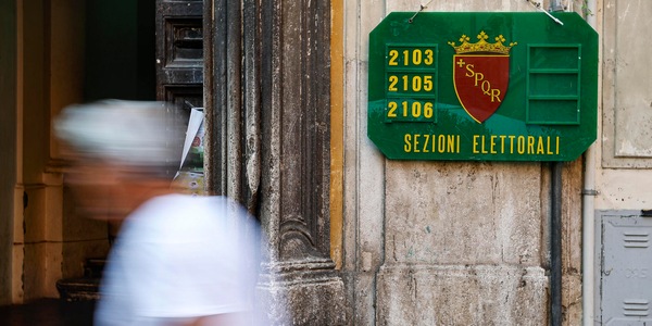 Il governo valuta di rimettersi all'Aula sui sub-emendamenti sulle preferenze