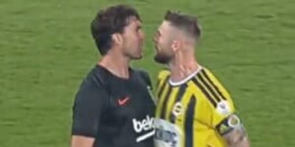 Vlahovic squalificato! La lite con Skriniar costa caro, il Besiktas non ci sta