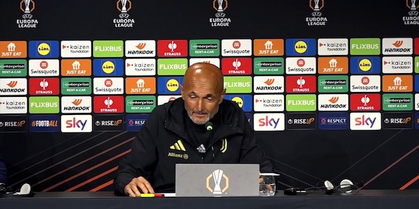 Spalletti: "Con un cellulare in mano si vomitano addosso agli altri le proprie debolezze"