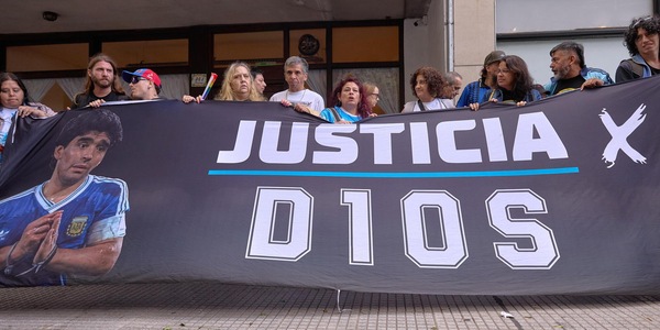 Maradona, cardiologo al processo: 'Morte improvvisa e cuore normale'
