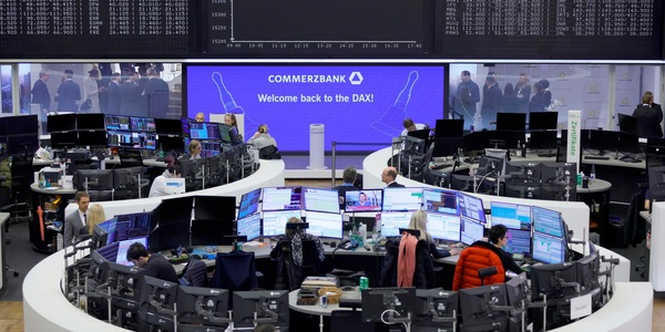 Le Borse europee partono positive, Francoforte +0,57%