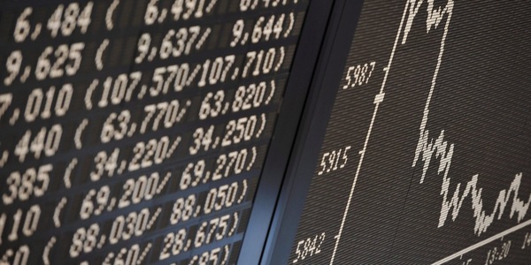 Borsa: Europa in calo, i rendimenti dei titoli di Stato si stabilizzano