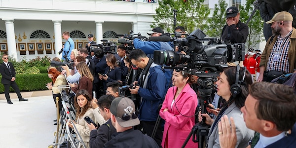 Trump, 'fake news non accedano alla Casa Bianca, è luogo sacro'