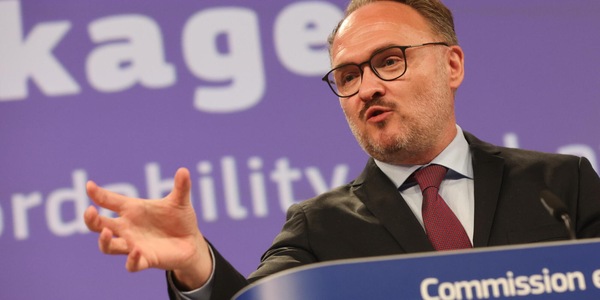 Commissario Ue ai 27, 'attuare misure per ridurre domanda di energia'