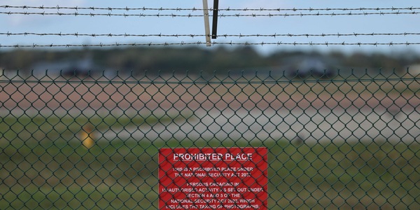 Attacco contro base della Raf, rilasciati su cauzione i 5 arrestati