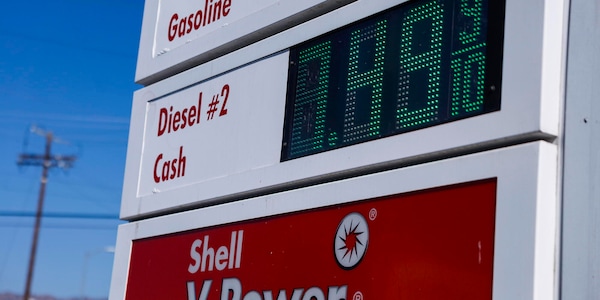 Ft, colloqui tra Trump e consiglieri per valutare uno stop all'export di gasolio
