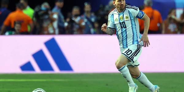 Laurea honoris causa a Messi dall'Università di Buenos Aires