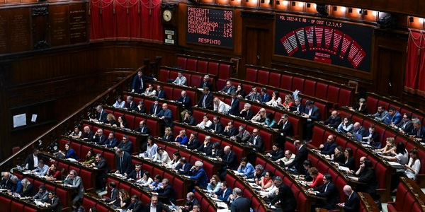 L.elettorale: 229 no 151 sì, la maggioranza supera lo scoglio delle pregiudiziali