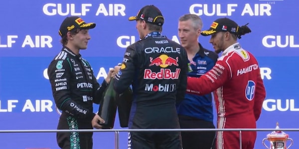 Hamilton a podio, Leclerc quarto. Ferrari, clamorosa rimonta. Vince Verstappen, secondo Antonelli