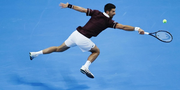 Tennis: riecco Djokovic, batte Zverev e va in semifinale a Pechino