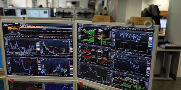 Borsa: l'Europa conclude debole, Francoforte -1,2%