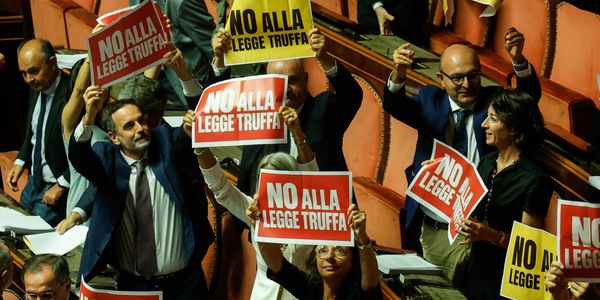 Senatore 5S passa al Misto, approda a componente Psi come mossa 'anti-firme'
