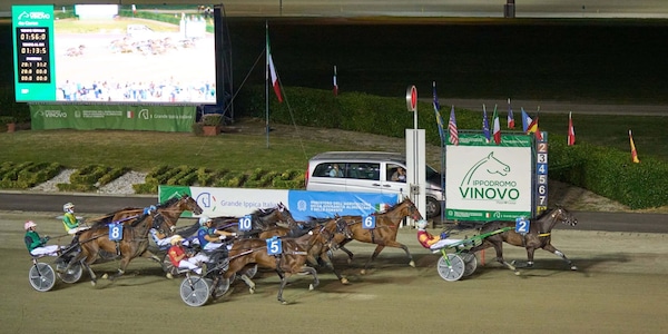 Derby, Oaks, Grand Prix UET e UET Elite Circuit Final – Memorial Varenne: a Vinovo il meglio del trotto mondiale