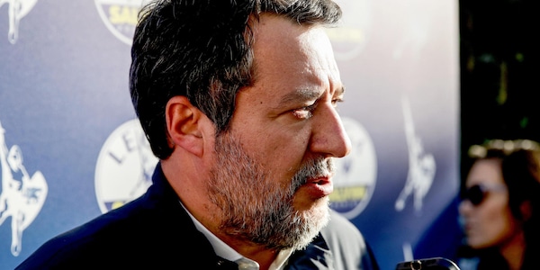 Lega: Salvini si dimette da segretario, passo necessario per ricandidarsi