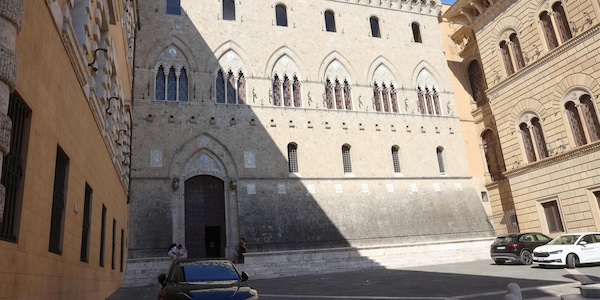 Mps, il premio offerto da Intesa resta inferiore alla media