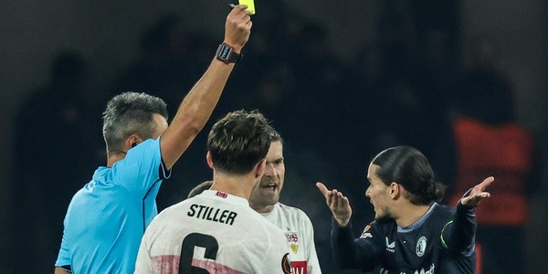 Europa League: il romeno Fesnic arbitra il Milan, olandese van der Eijk per la Juve
