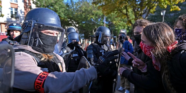Scontri a Parigi durante la mobilitazione studentesca