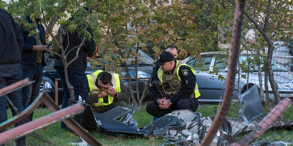 Mosca, bombardate sei centrali elettriche a Kiev e Kharkiv