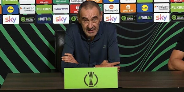 Sarri: "Questo calcio non mi fa impazzire"