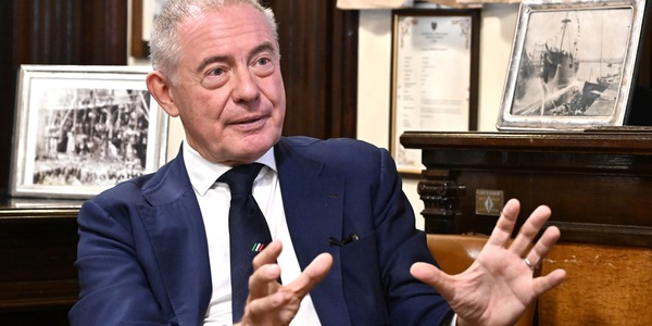 Urso, lavoriamo per prorogare price cap sui carburanti ai prossimi mesi
