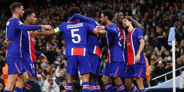 Il City ne prende 4 dal Psg, Liverpool e Aston Villa a valanga. Dortmund ko col Bodo