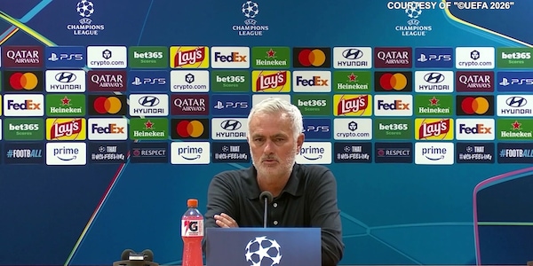 Mourinho: "Non ho parole per questa accoglienza"