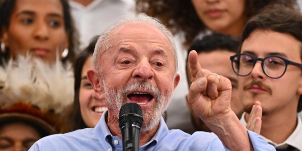 Brasile, Senato approva proposta di Lula su riduzione orario di lavoro