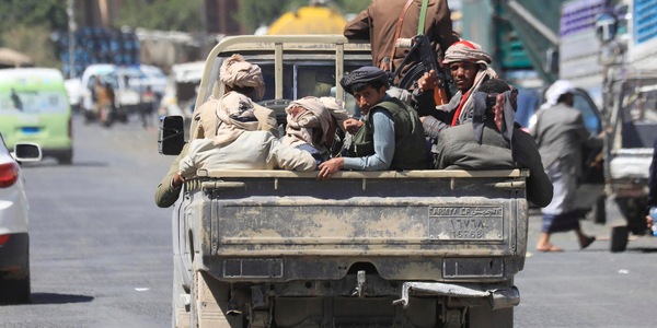 'Houthi prendono di mira la sede del governo a Aden in Yemen'