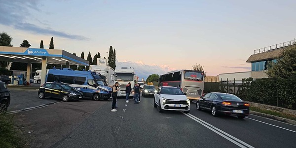 Iniziata in Calabria la protesta dei Tir, presidi in tutte le province