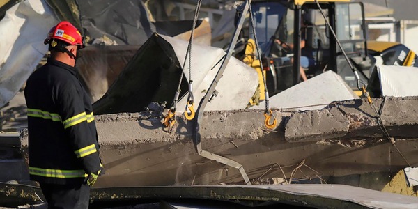 Kiev, 'raid russi nella regione al confine con la Polonia, 370.000 senza luce'
